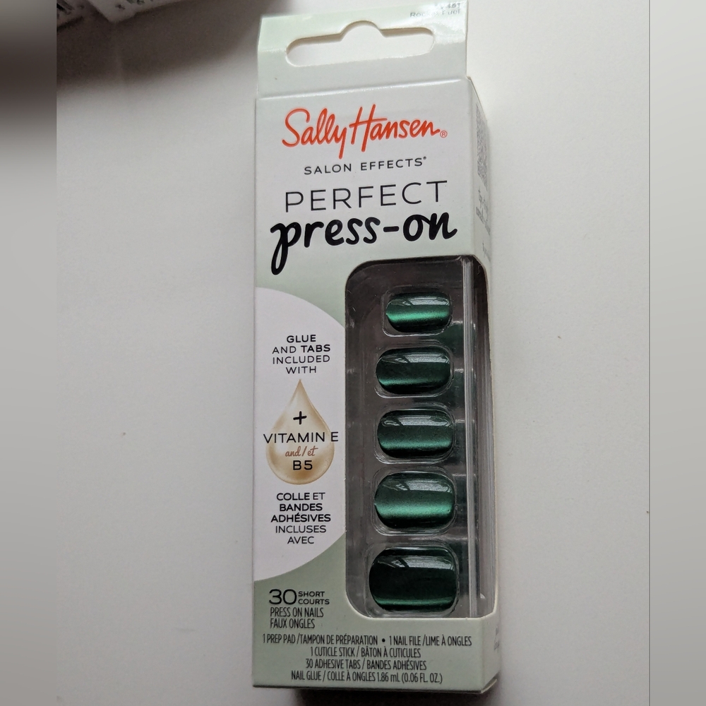 Bundle! Perfect Press-On Nails - Green